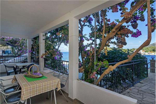 Apartment A9, for 5 persons