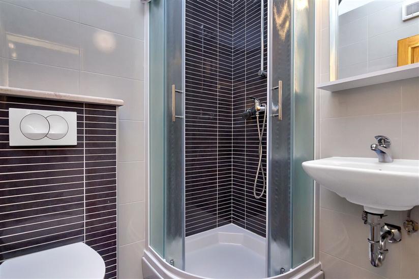 Apartment A9, for 5 persons