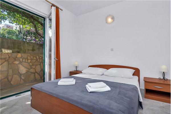 Apartment A9, for 5 persons