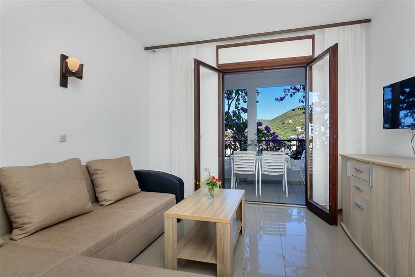 Apartment A10, for 5 persons