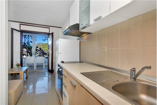 Apartment A10, for 5 persons