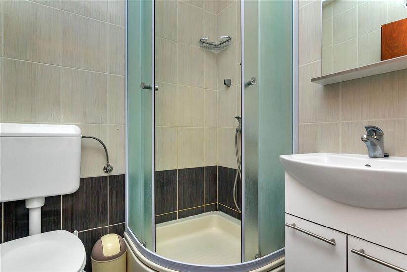 Apartment A10, for 5 persons