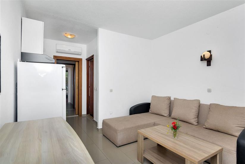 Apartment A10, for 5 persons