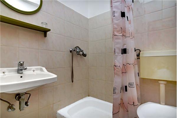 Apartment A10, for 5 persons