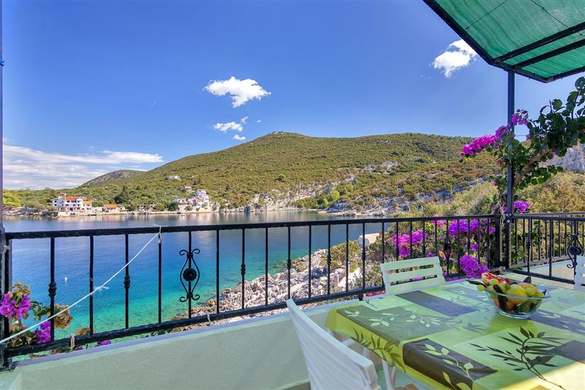 Apartment A11, for 5 persons