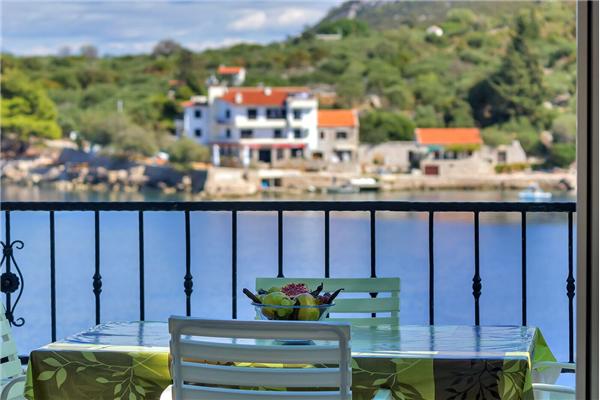 Apartment A11, for 5 persons