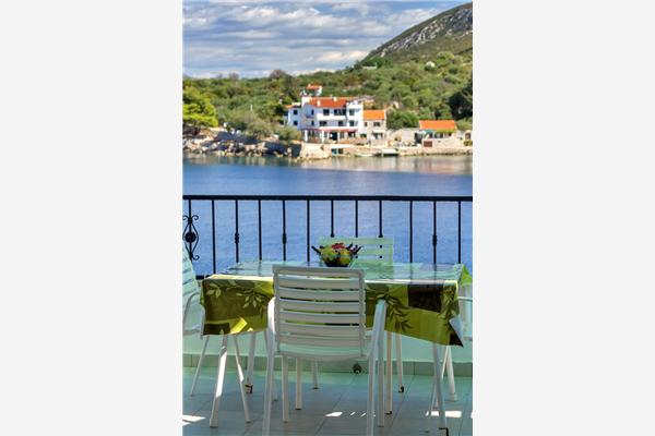 Apartment A11, for 5 persons