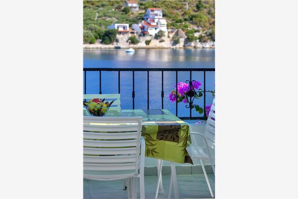 Apartment A11, for 5 persons