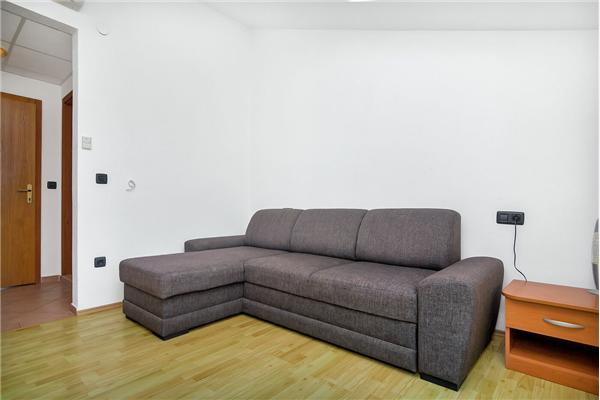 Apartment A11, for 5 persons