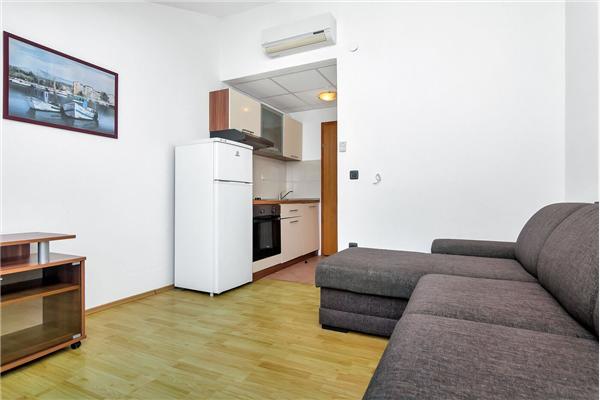 Apartment A11, for 5 persons