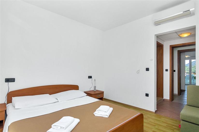 Apartment A11, for 5 persons