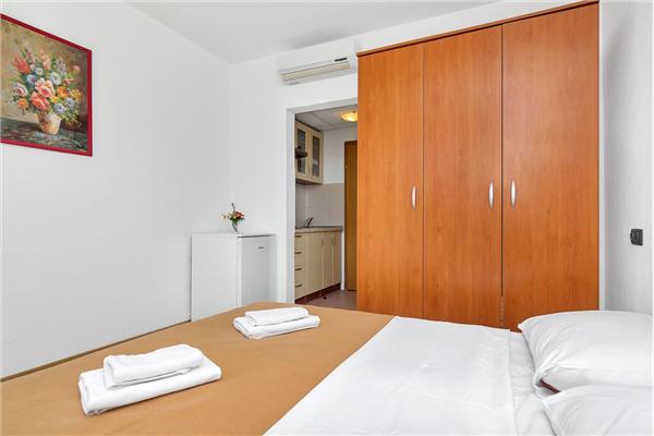 Apartment A12, for 2 persons