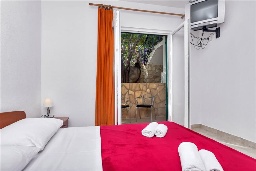 Apartment A13, for 8 persons