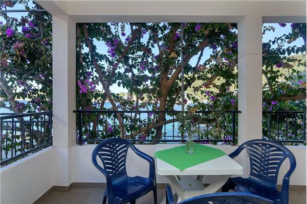 Apartment A13, for 8 persons