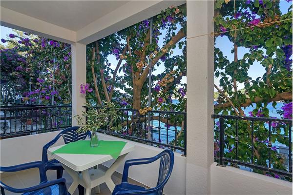 Apartment A13, for 8 persons