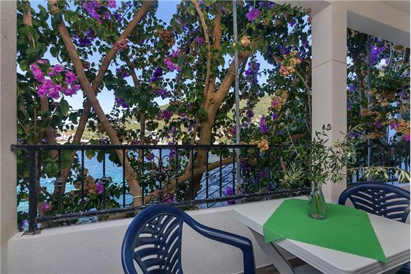 Apartment A13, for 8 persons