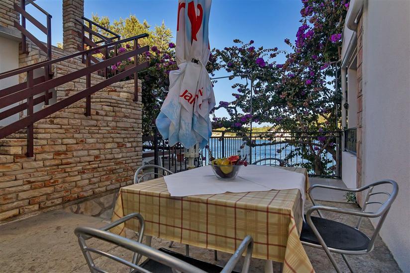 Apartment A13, for 8 persons