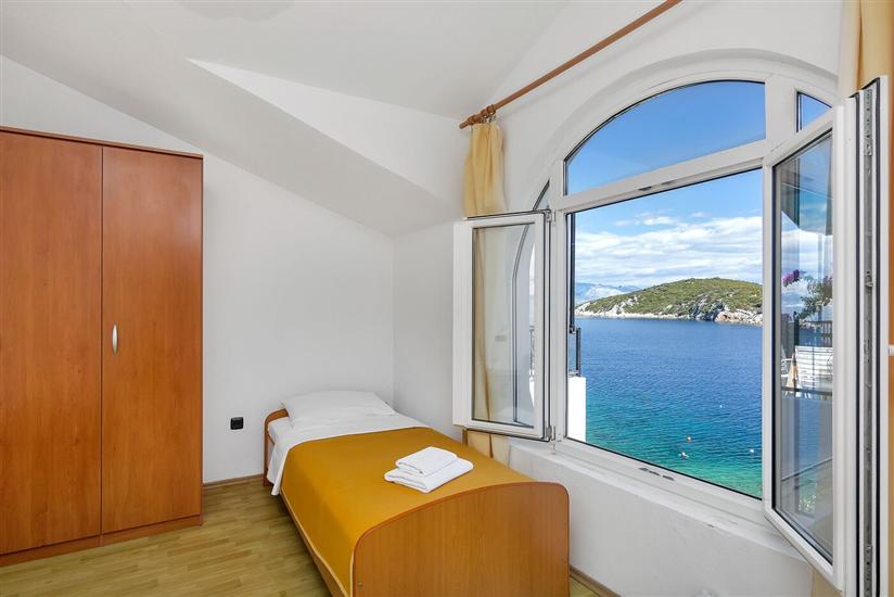 Apartment A14, for 8 persons