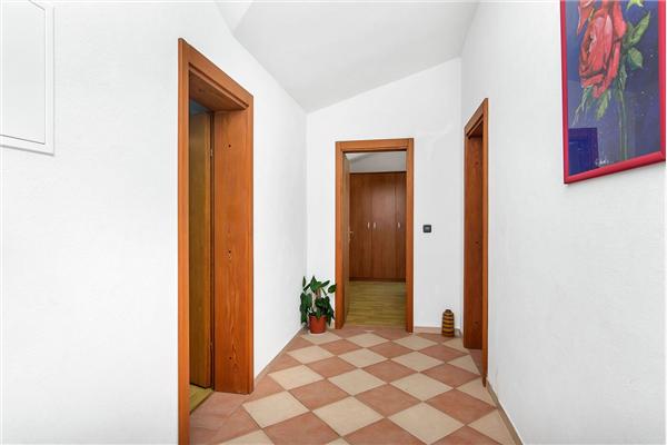 Apartment A14, for 8 persons