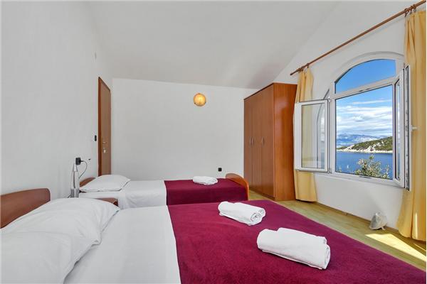 Apartment A14, for 8 persons