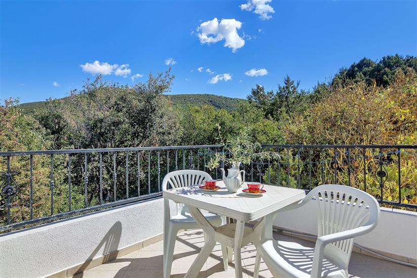 Apartment A14, for 8 persons