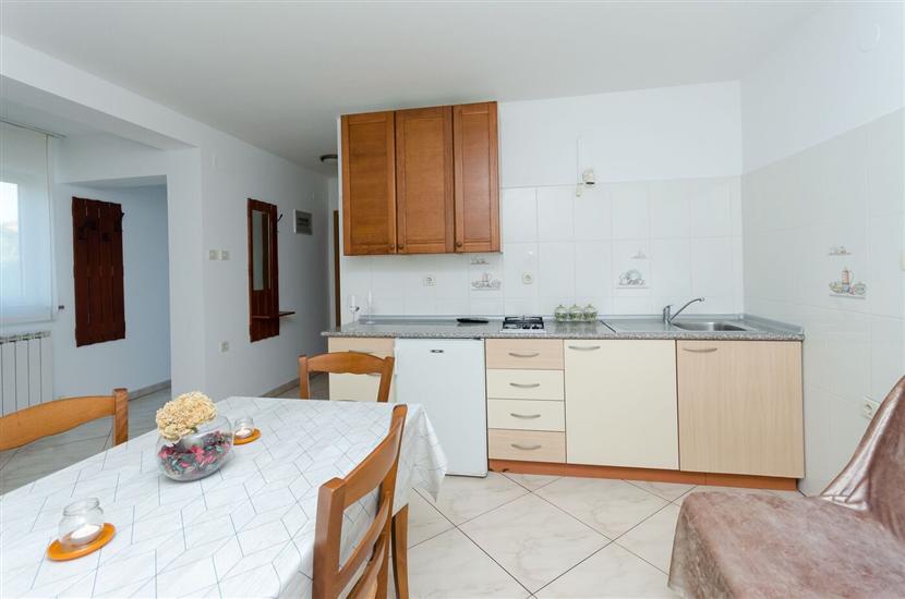 Apartment A1, for 6 persons