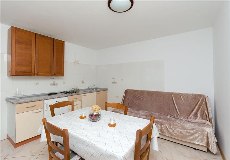 Apartment A1, for 6 persons