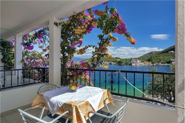 Apartment A6, for 3 persons