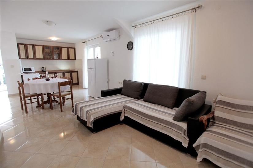 Apartment A3, for 5 persons