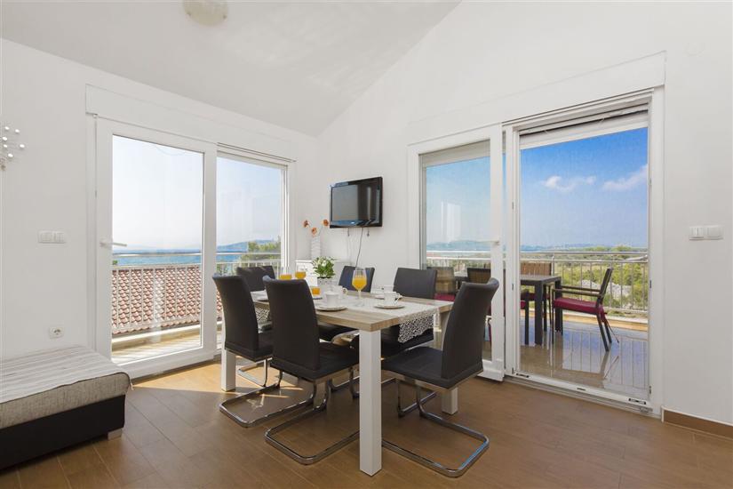 Apartment A5, for 6 persons