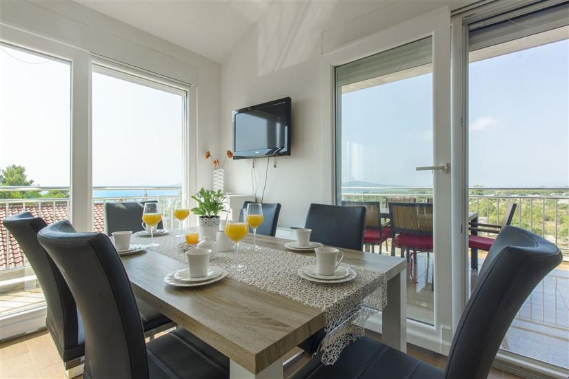 Apartment A5, for 6 persons