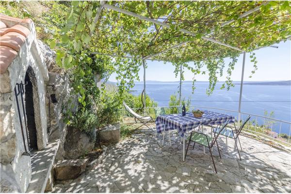 Apartment A1, for 5 persons