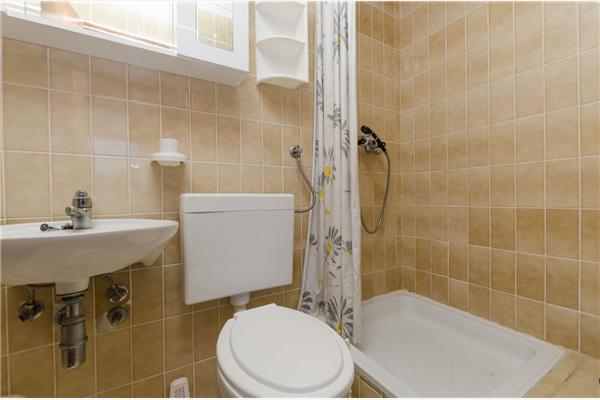 Apartment A2, for 5 persons