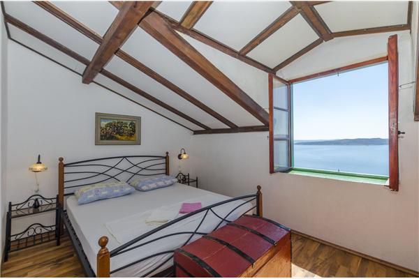 Apartment A2, for 5 persons