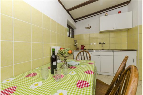 Apartment A2, for 5 persons