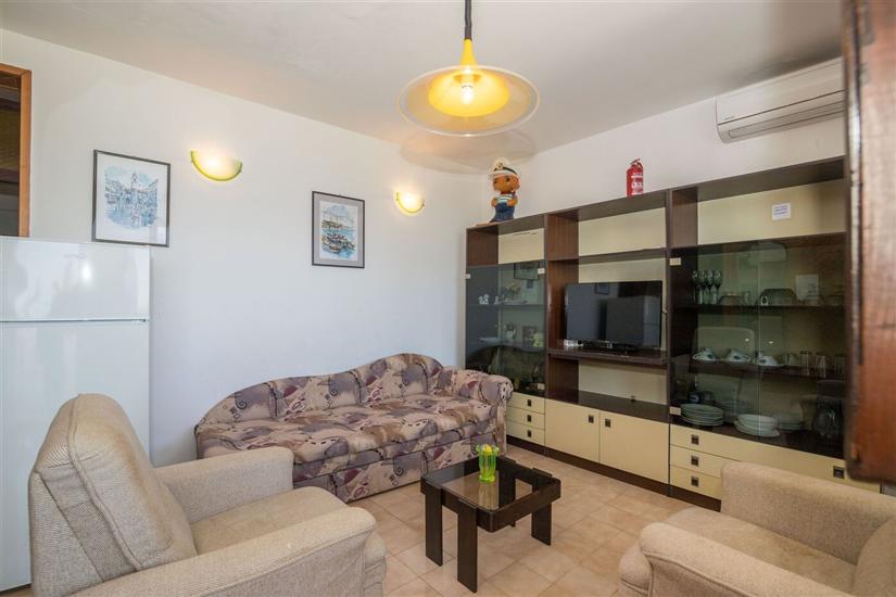 Apartment A2, for 5 persons