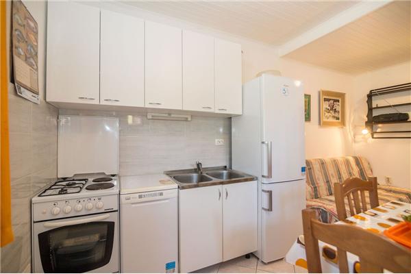 Apartment A1, for 5 persons