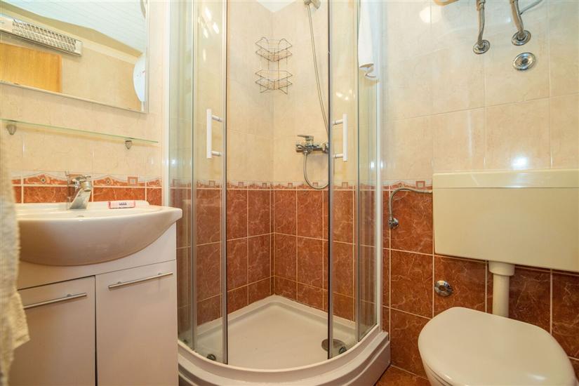 Apartment A1, for 5 persons