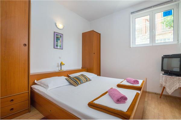 Apartment A2, for 3 persons