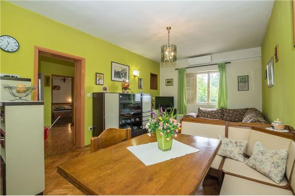 Apartment A1, for 5 persons