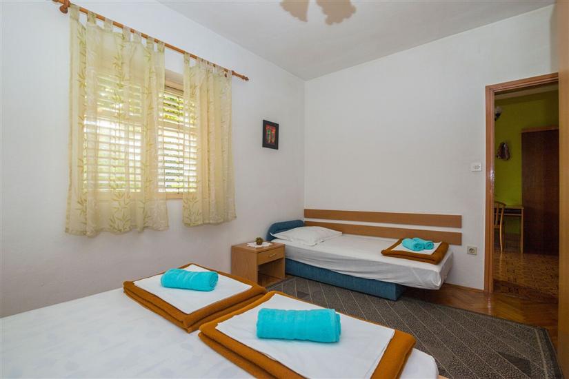 Apartment A1, for 5 persons