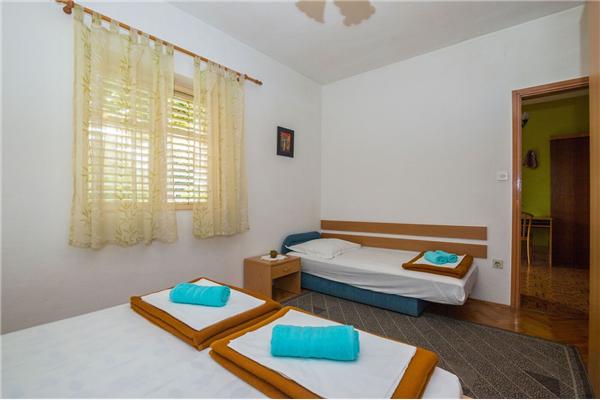 Apartment A1, for 5 persons