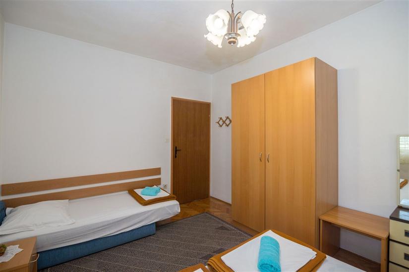 Apartment A1, for 5 persons