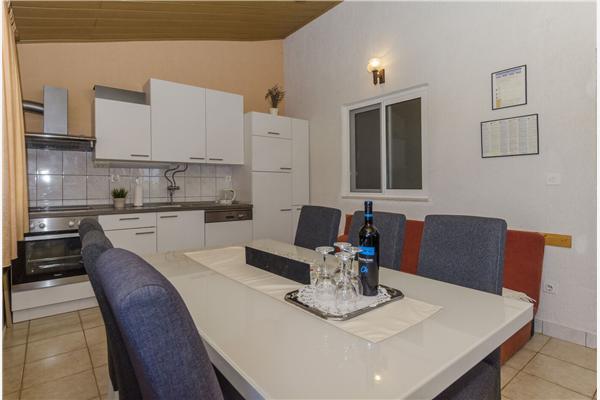 Apartment A3, for 5 persons