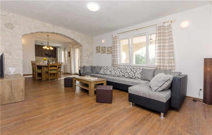 Apartment A1, for 10 persons