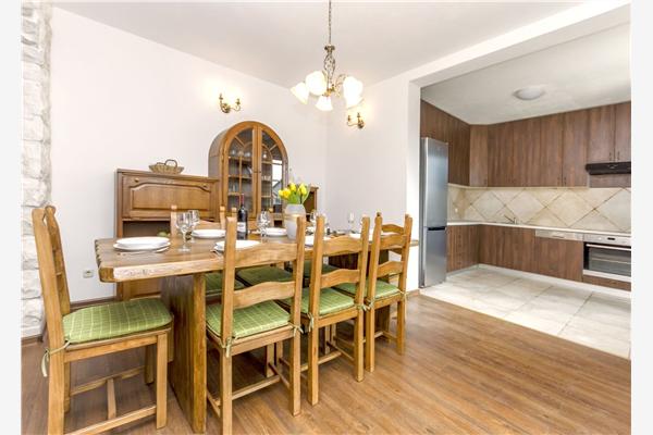 Apartment A1, for 10 persons