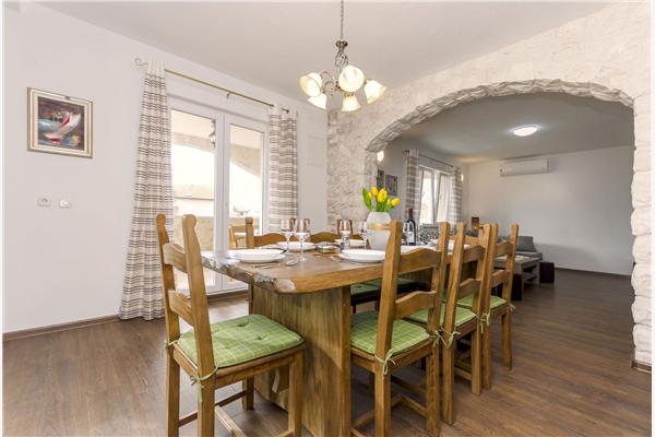 Apartment A1, for 10 persons