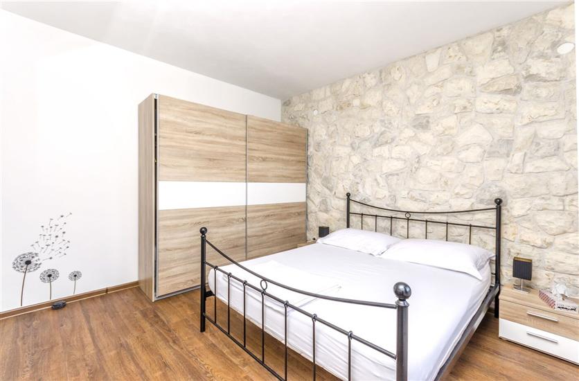 Apartment A1, for 10 persons