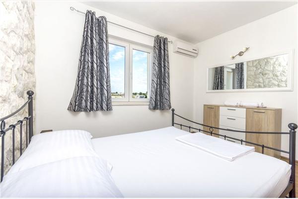 Apartment A1, for 10 persons