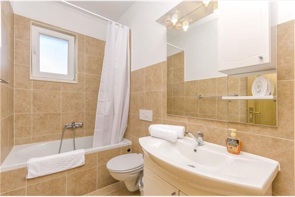 Apartment A1, for 10 persons